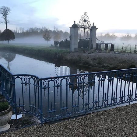 Chateau De Vitry-La-Ville Bagian luar foto