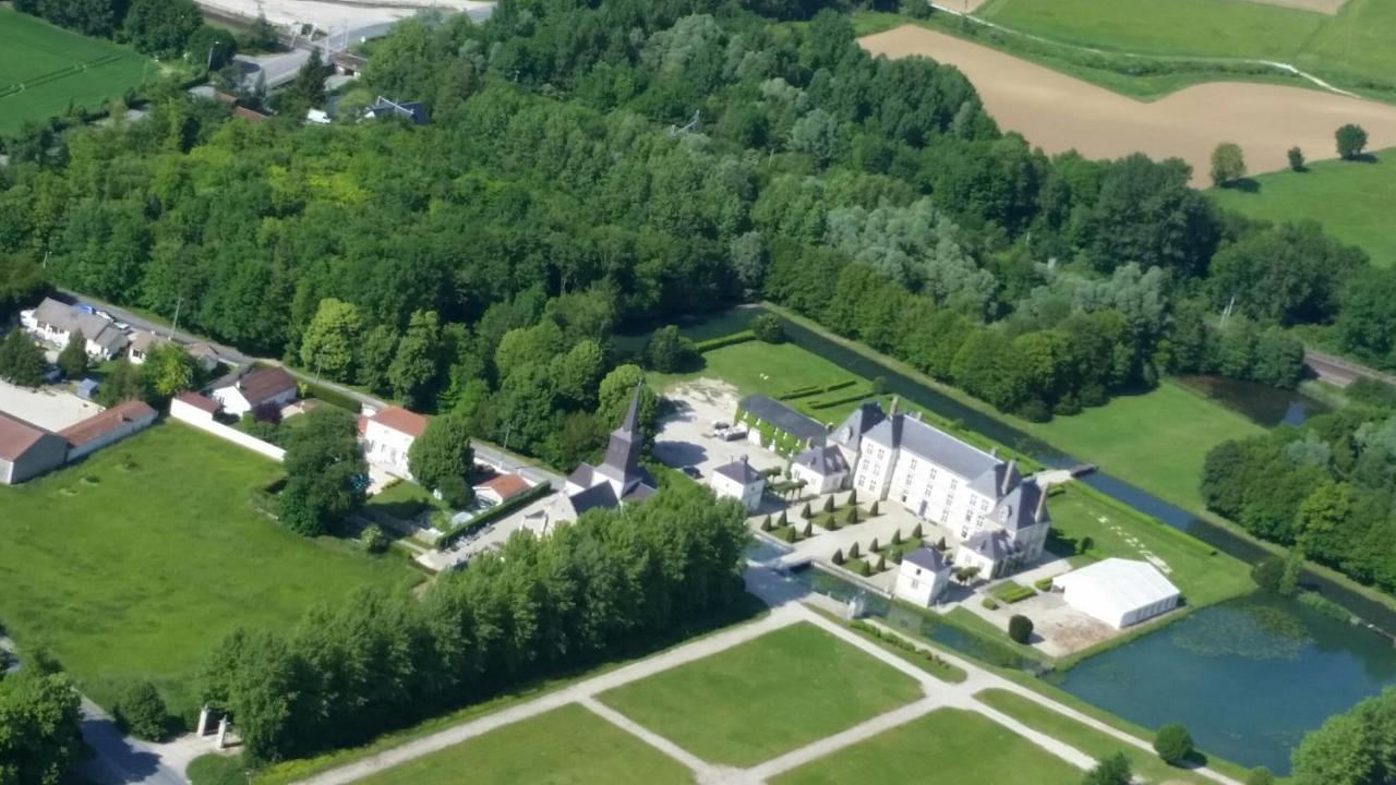 Chateau De Vitry-La-Ville Bagian luar foto